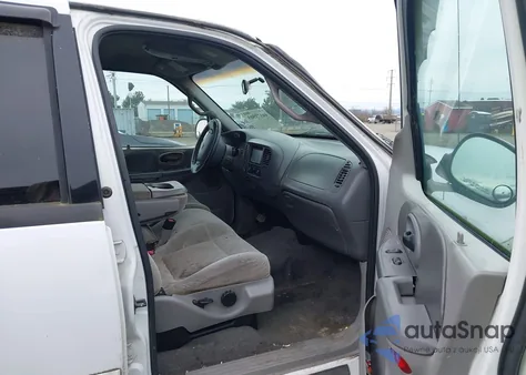 2001 Ford F-150 King Ranch Edition/Lariat/Xlt from USA, damaged, VIN 1FTRW08L91KA06096